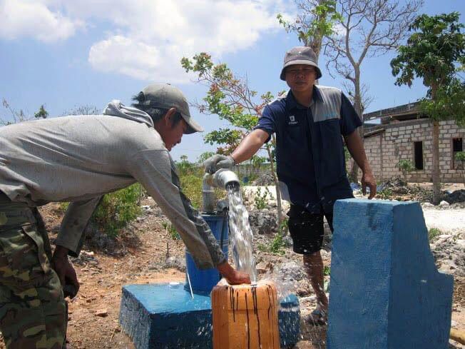 Pompa air tenaga surya untuk air baku/air bersih